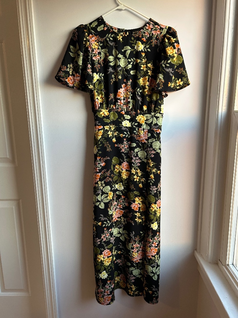 Sugar lips Black Floral Short Sleeve Maxi Dress
